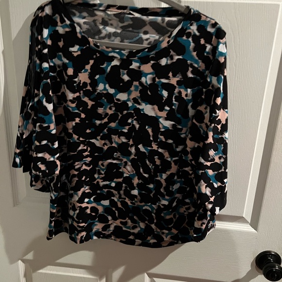 Women’s top xL - Picture 3 of 3